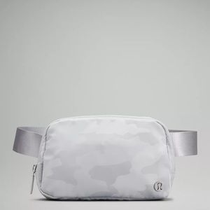 Lululemon Everywhere belt white camo new tiktok famous beltbag